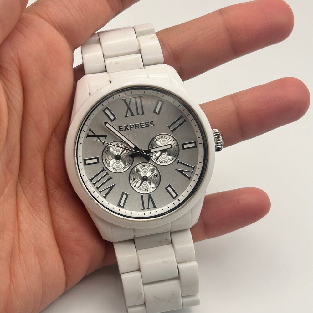 EXPRESS White Stainless Steel 44mm Women’s Watch Working New Battery - Picture 4 of 8